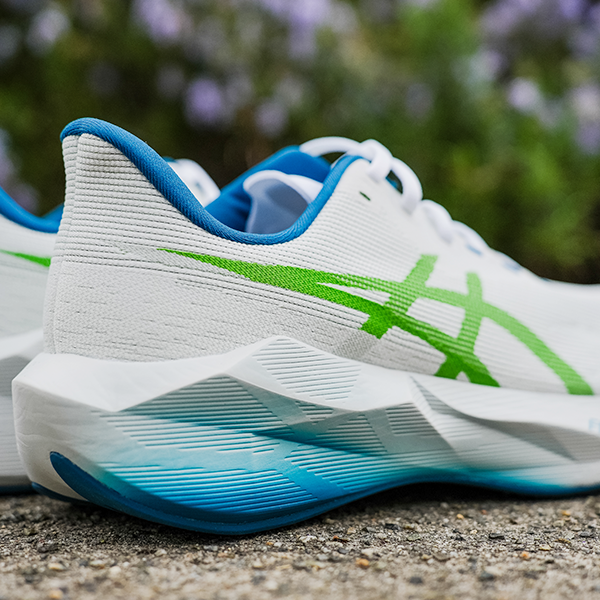 ASICS Novablast 6