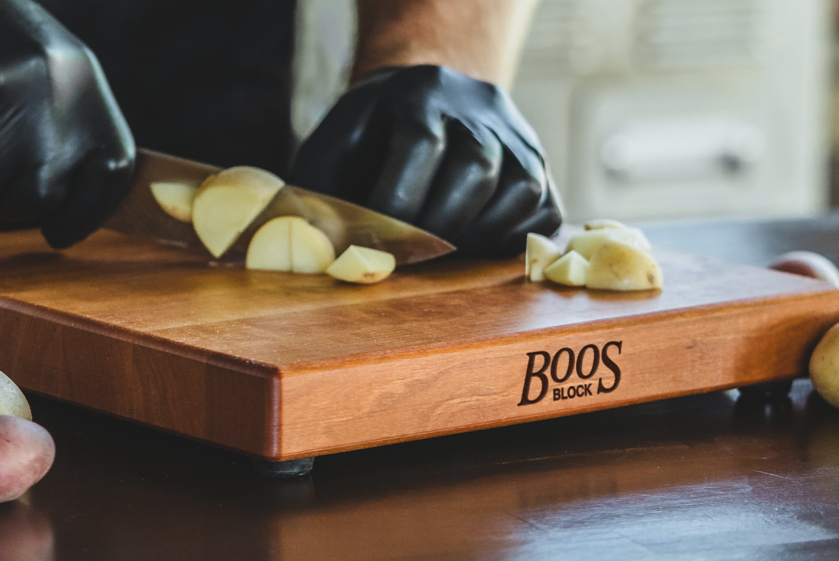 Cherry Square Edge-Grain Board with Rubber Feet