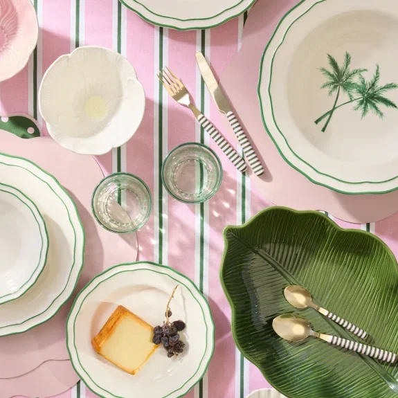 Shop dining