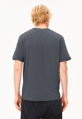 JAAMES T-SHIRT