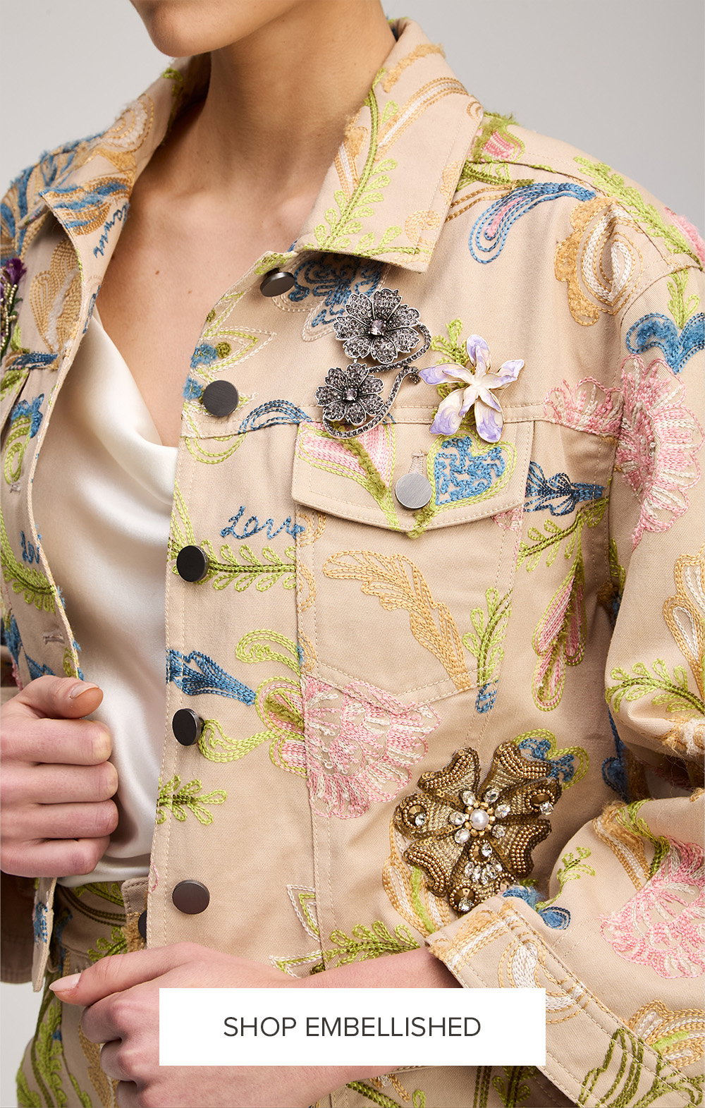 https://cinqasept.nyc/collections/embellished-suiting-sets
