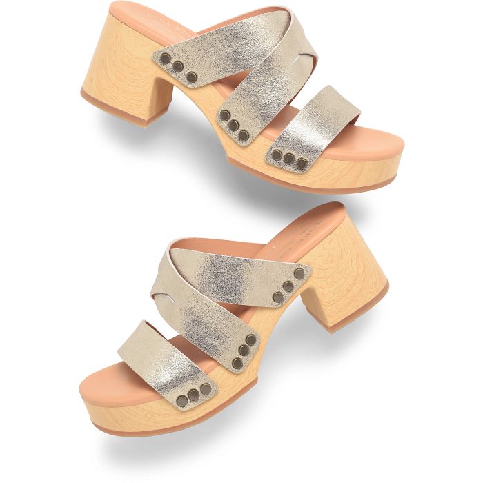 Emersen heeled sandal in metallic.