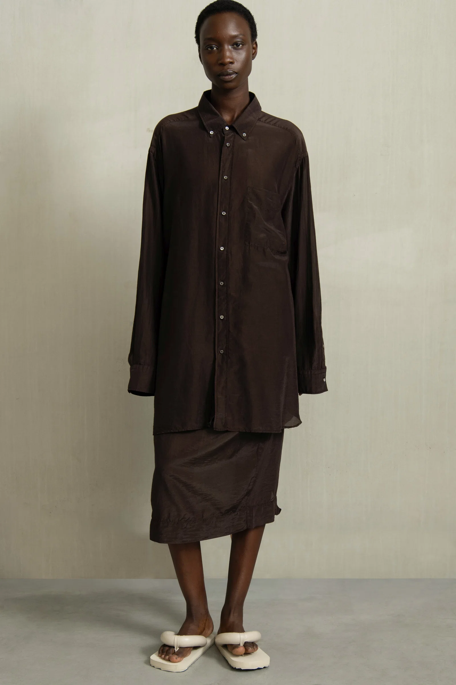 Image of CHICHI BLOUSE DARK BROWN