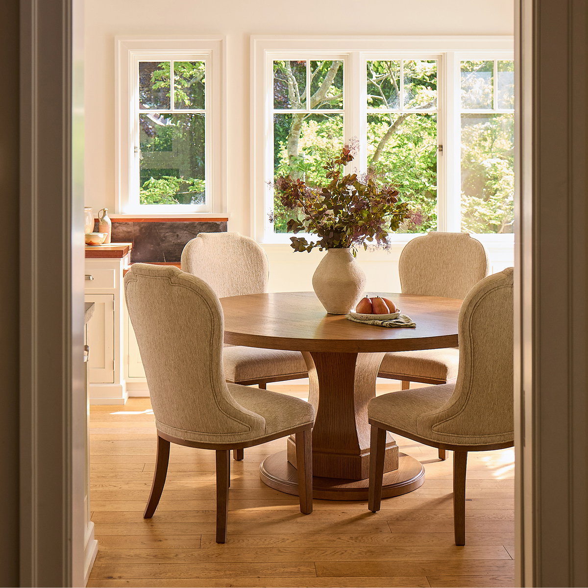 Jorlaina Dining