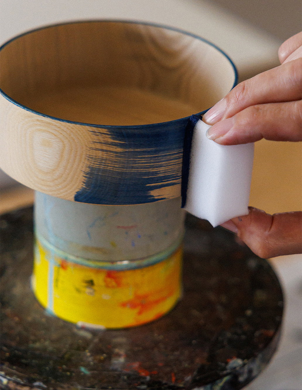 Applying colour to a Sen wood box.