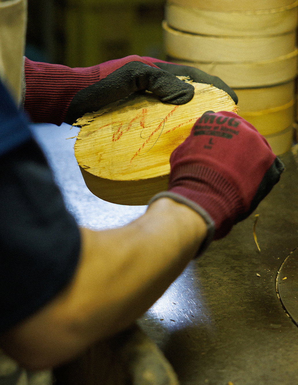 Sen wood box component in the Hata Shikki workshop.