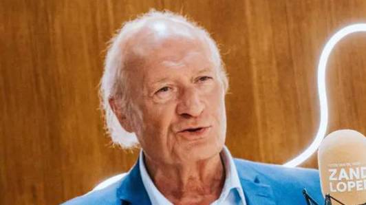 Jacques Vermeire verloor beide ouders op 5 dagen tijd: “Tijdens begrafenis van mijn moeder maakte priester dood van vader bekend”