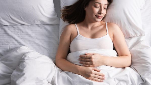 Matelas dur ou mou : lequel choisir quand on a mal au dos ?