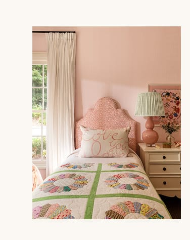 WALLCOVERING & FABRIC COLLECTION