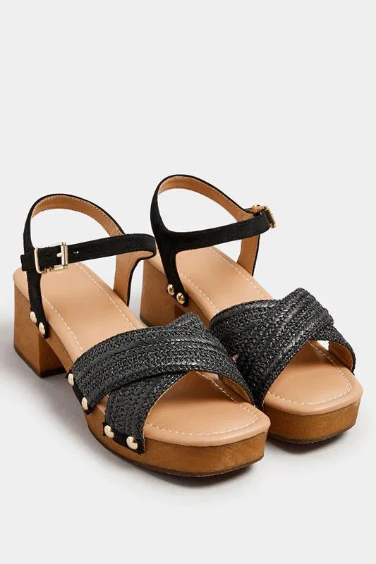 Image of Clog-Sandalen in Schwarz mit Plateauabsatz aus Holz mit weiter EEE-Passform