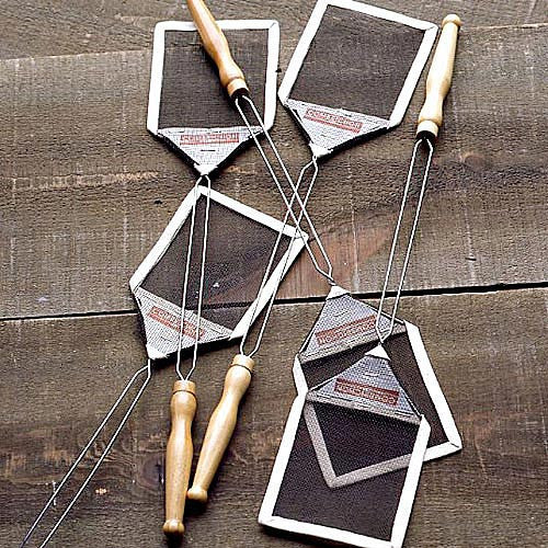 Image of Bunch of 5 Fly Swatters
