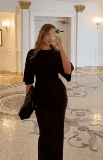 The Ivy in Black