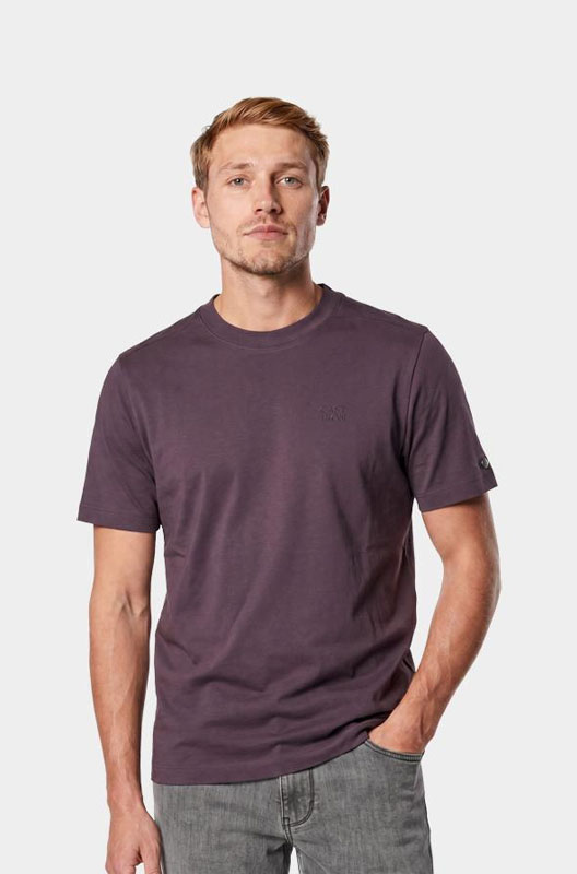 Cast-iron-T-shirt-paars