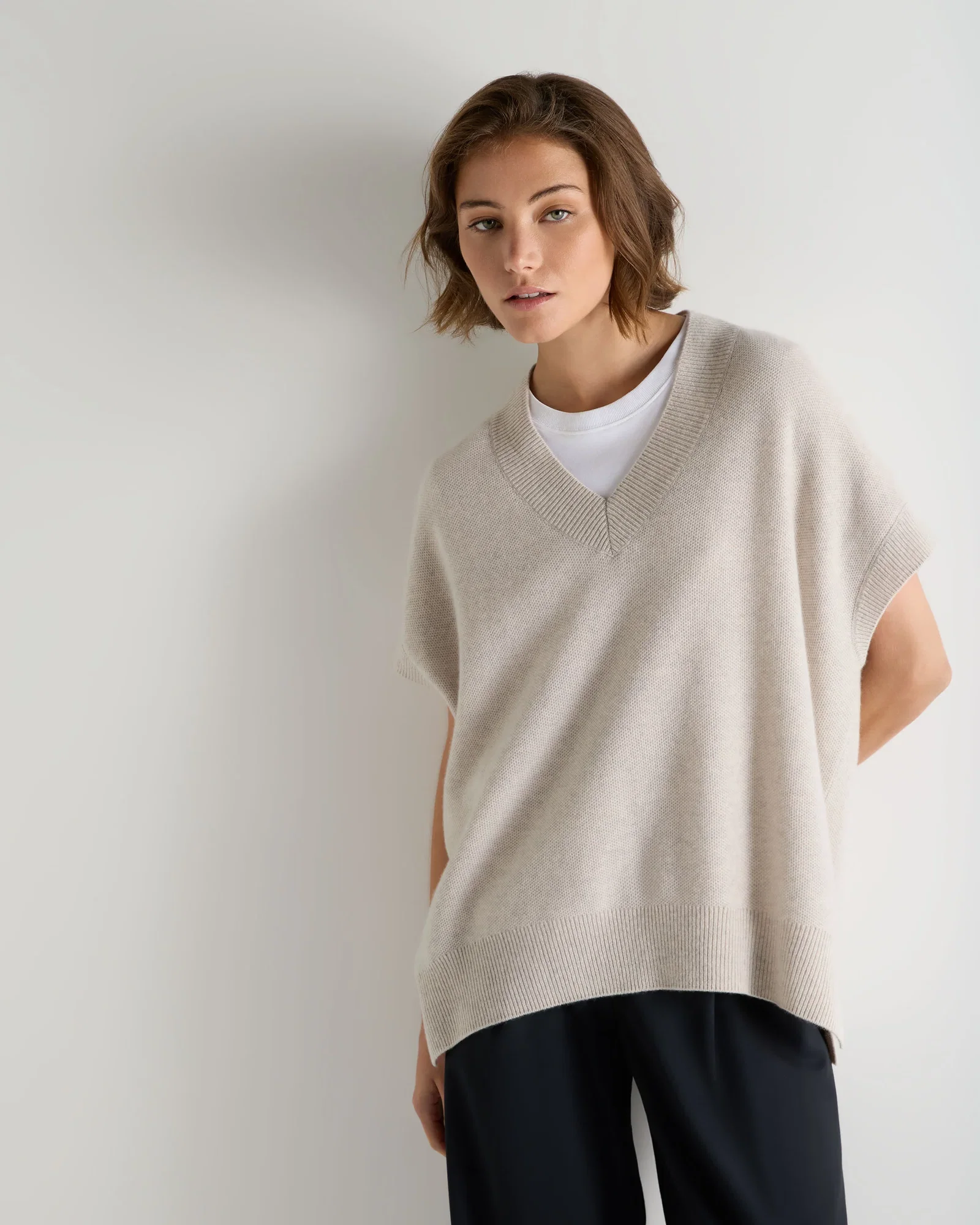Image of Women's Honeycomb Sleeveless Cashmere Jumper Pebble Grey
