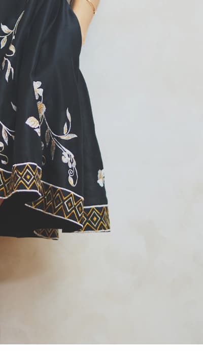 Floral Embroidered Cotton Short Dress In Black Multi