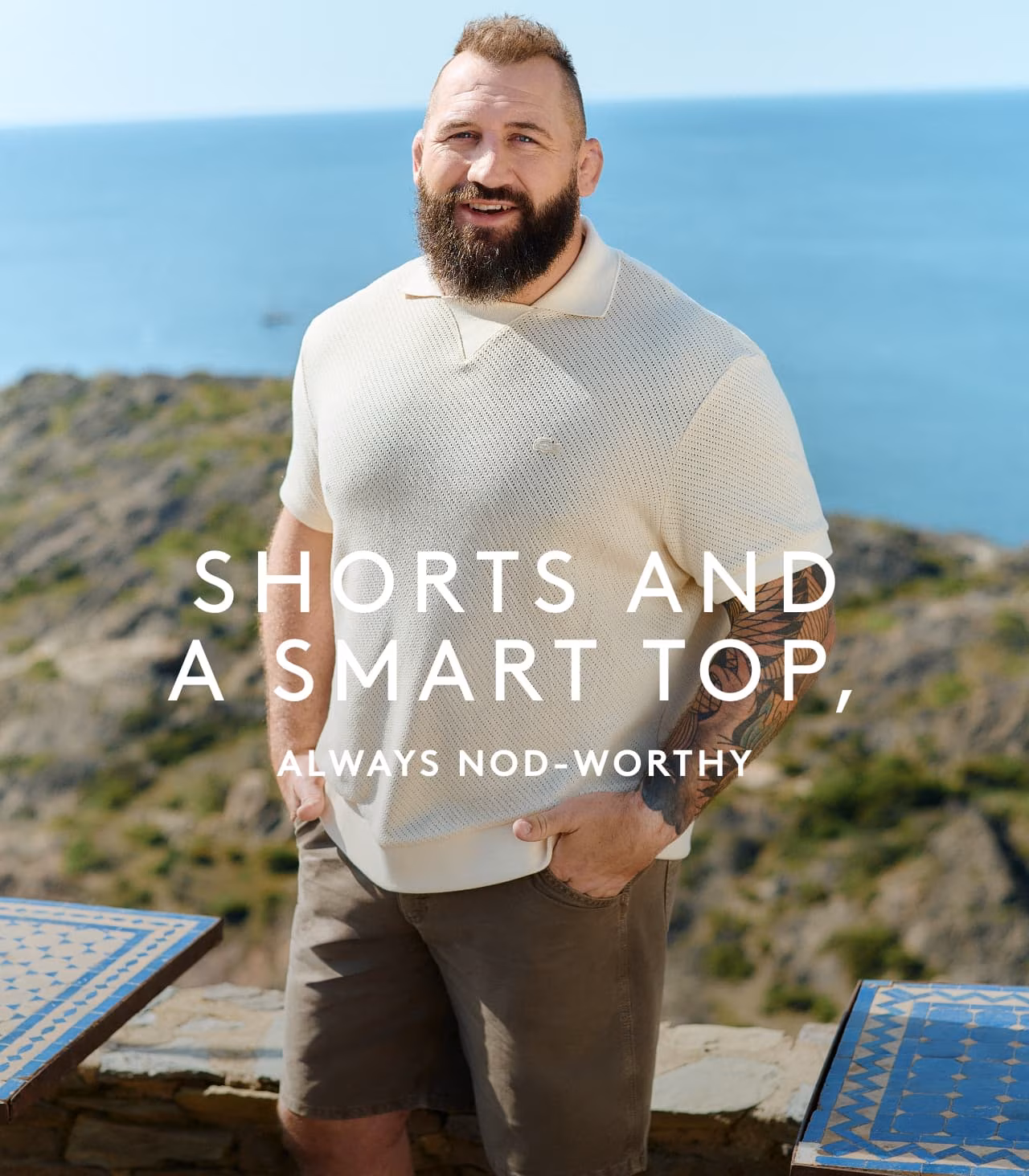 Shorts and a smart top, always nod-worthy