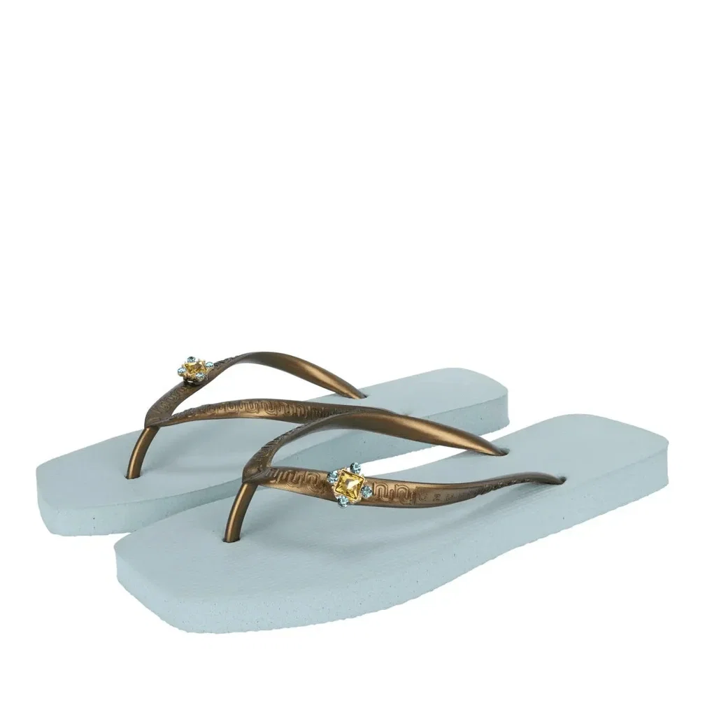 Uzurii Flip-Flops