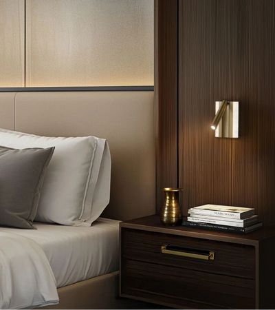 Adjustable Wall Light