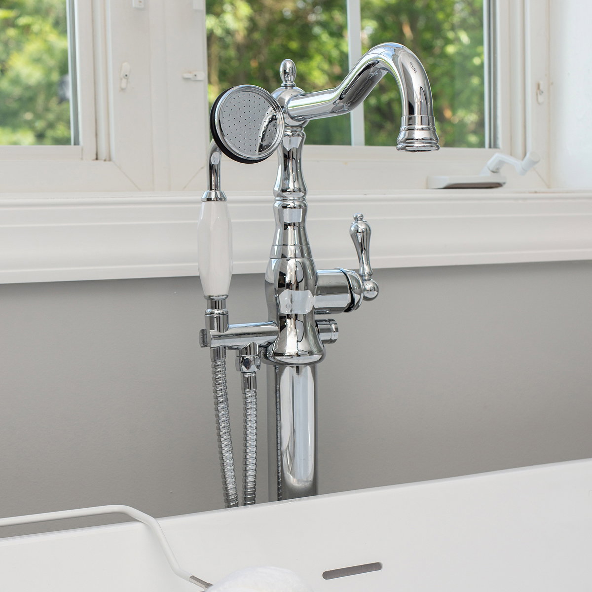 Image of Traditional Freestanding Tub Faucet