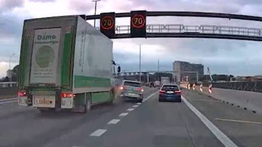 Dashcambeelden tonen hoe gevaarlijk inhaalmanoeuvre op Antwerpse Ring in Deurne eindigt in ongeval