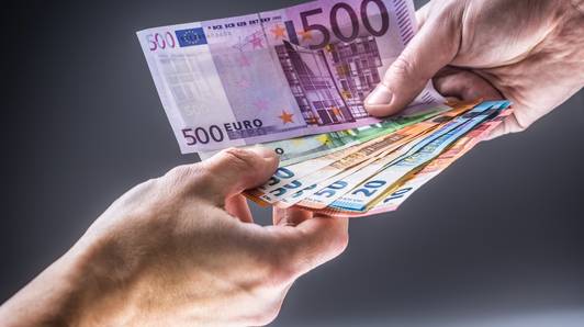 Twee parttime jobs óf vier vijfde werken gecombineerd met een flexi-job: wat is financieel het meest interessant?
