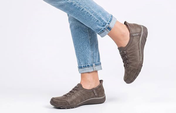 Skechers Womens Slip Ins Breathe Easy Home Body Wide Fit Shoes