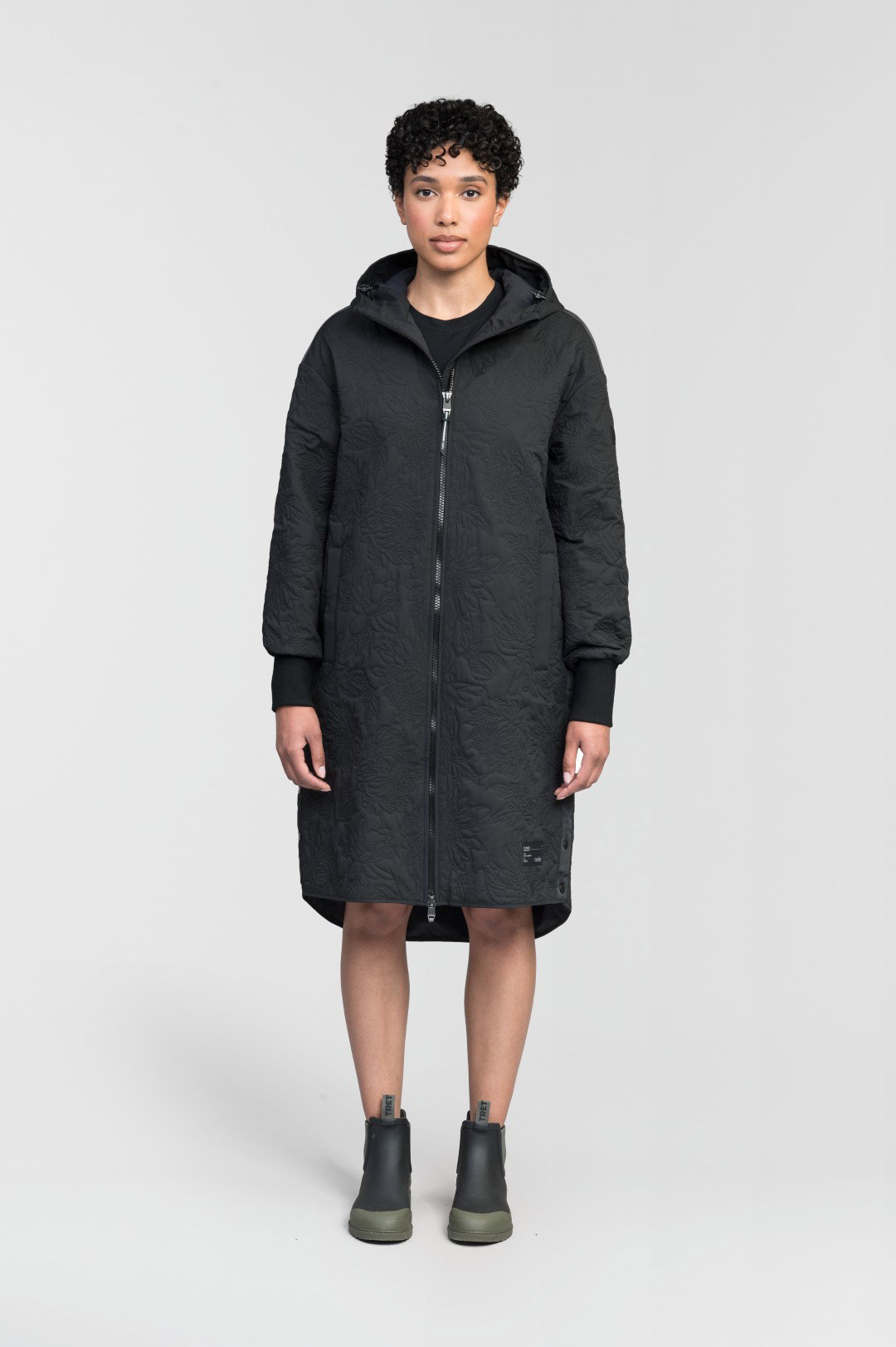 Nobis Surrey in Black