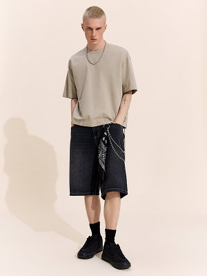 Shorts in jeans