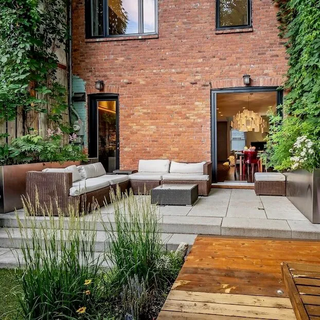 Find a vacation home in Montreal, QC.