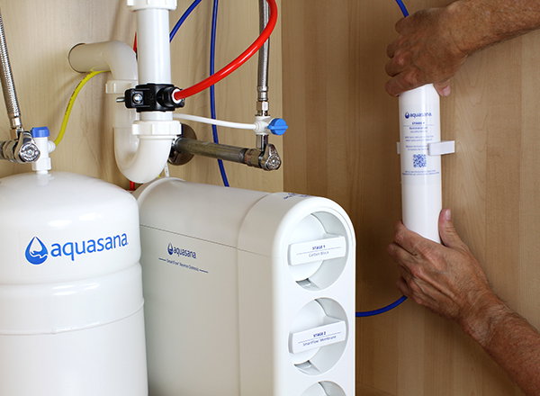 Installation of reverse osmosis filter system under the sink