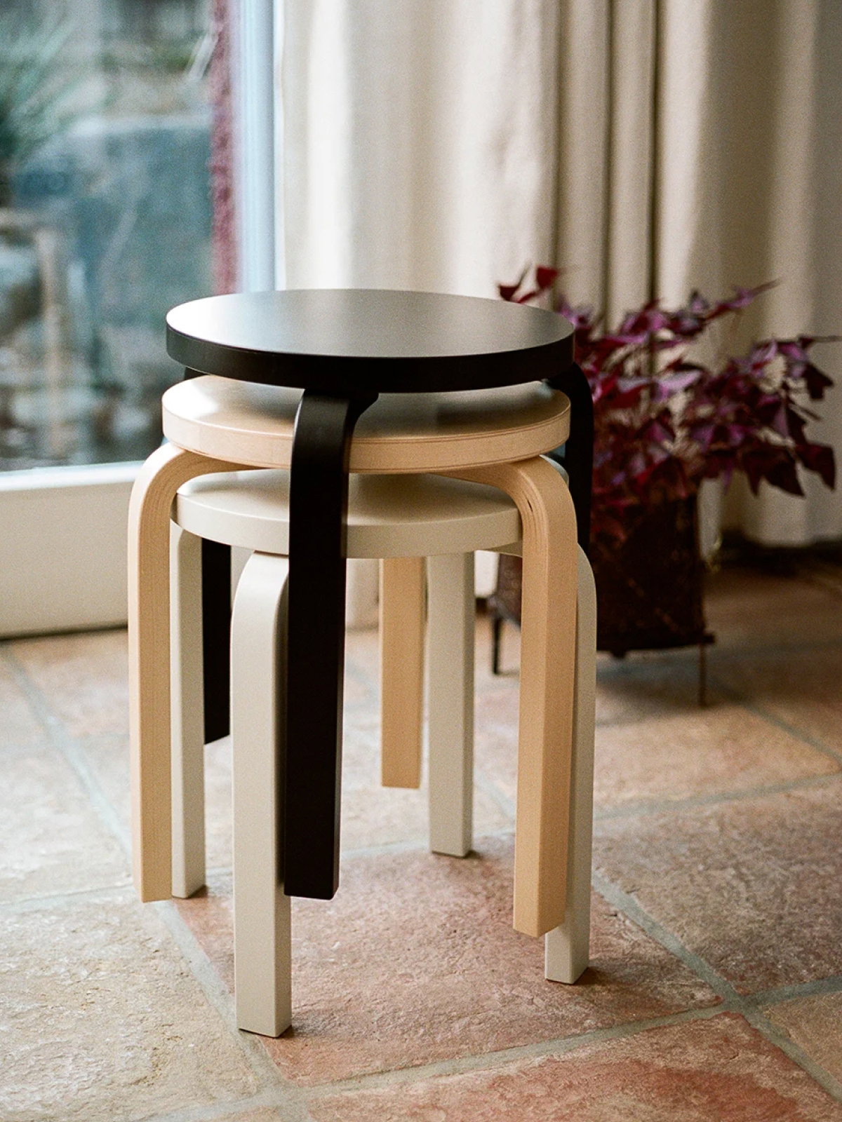Sgabello Artek Aalto 60