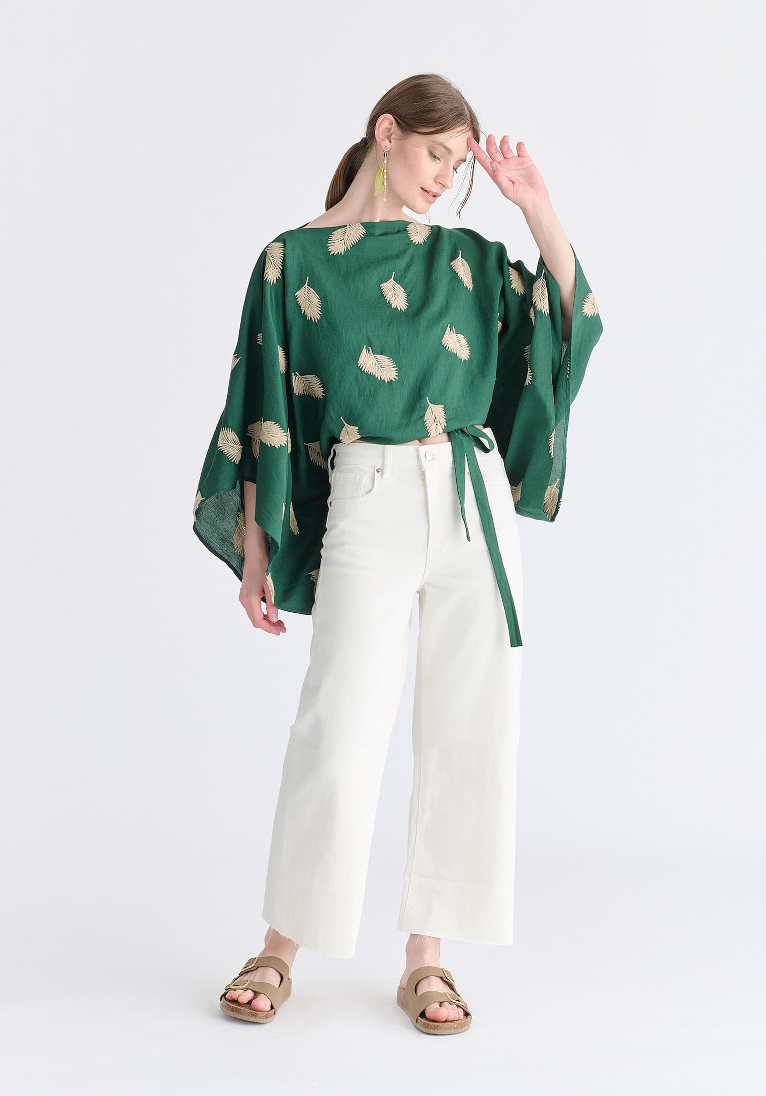 Leaf Embroidered Kimono Sleeves Top in Green