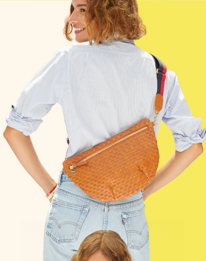 Grande Fanny w/ Adjustable Webbing Strap