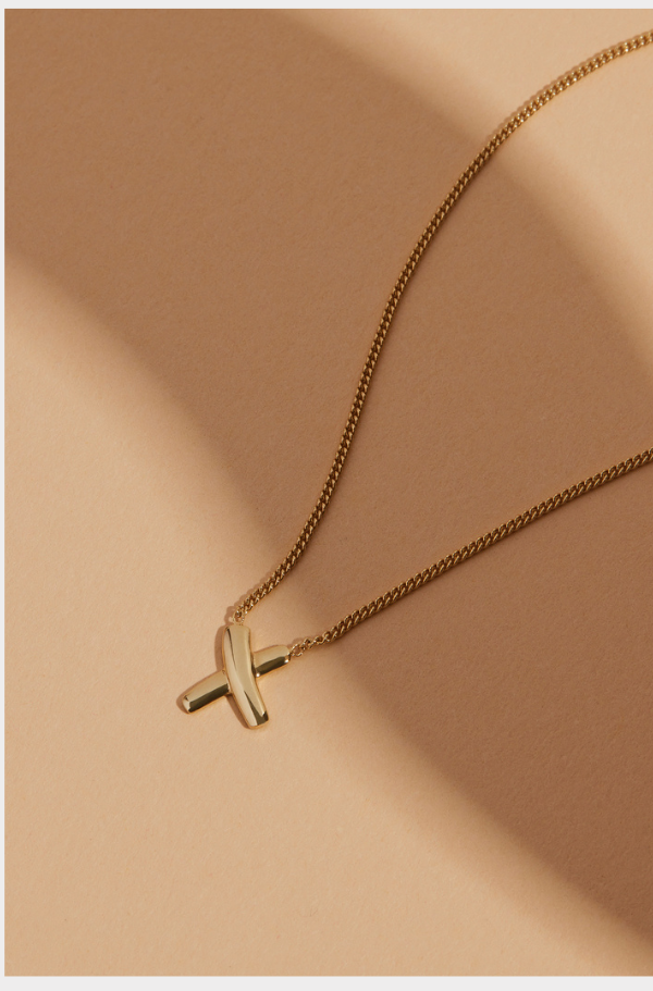 Bisous Necklace
