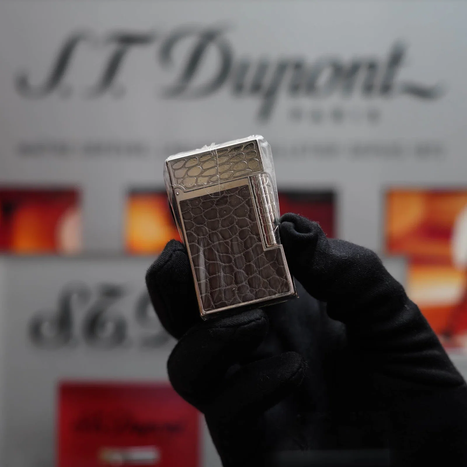 Image of Vintage 1990 St Dupont Limited Extremely Rare True Aligator Havane and Palladium Ligne 2 Lighter Sealed