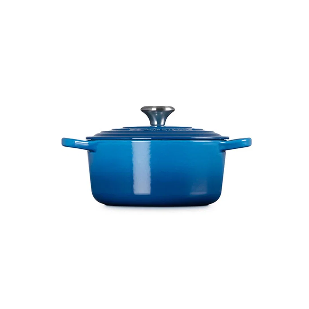 Le Creuset Signature Enameled Cast Iron Round Dutch Oven with Lid