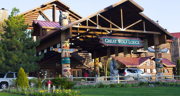 Family Fun Hotel in Wisconsin Dells with Indoor Water Park & Passes