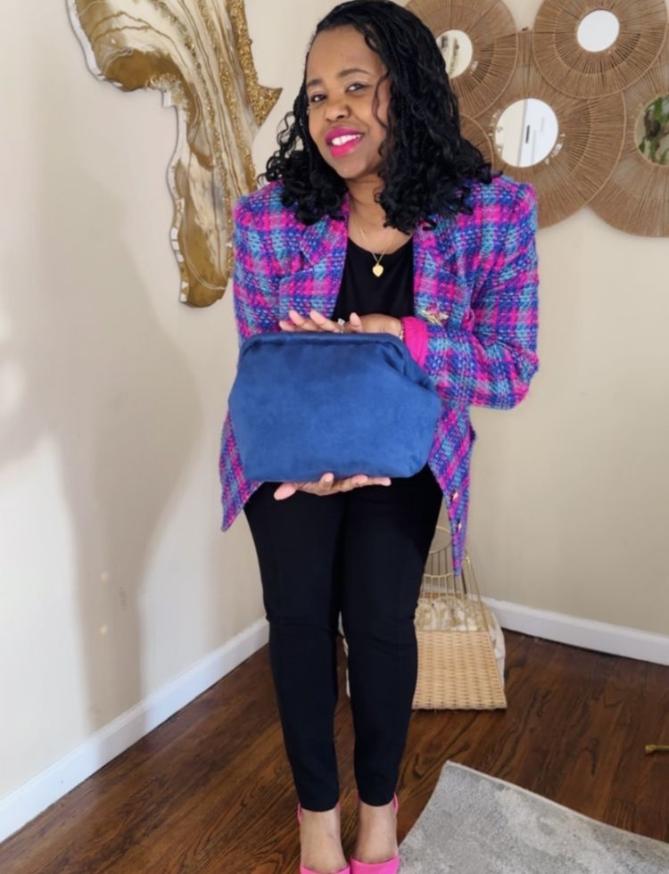 Cynthia with her Sew Mote It Be NYX Bag