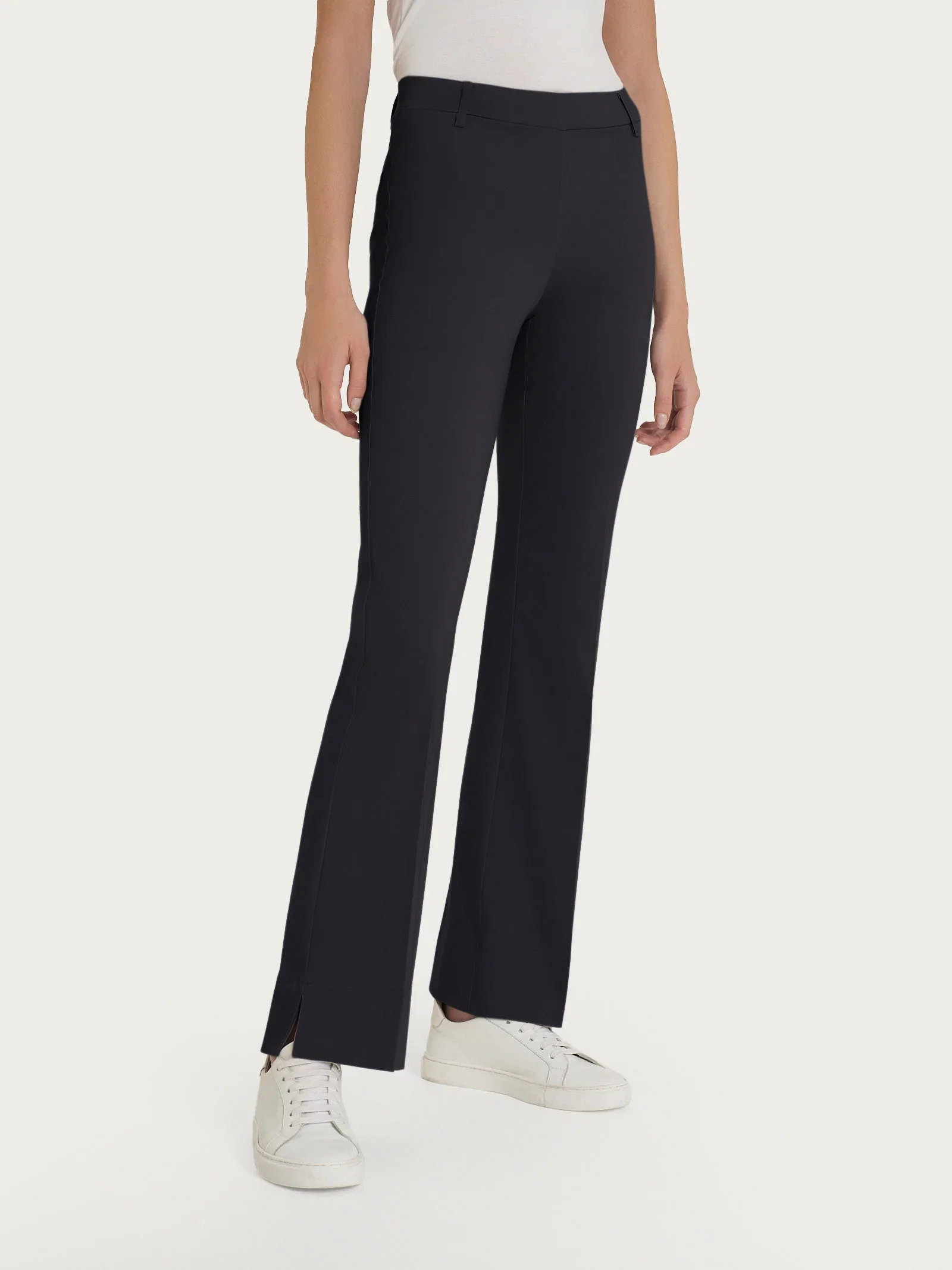 Image of Pantalone flare con spacchetti in Satin Power - Nero