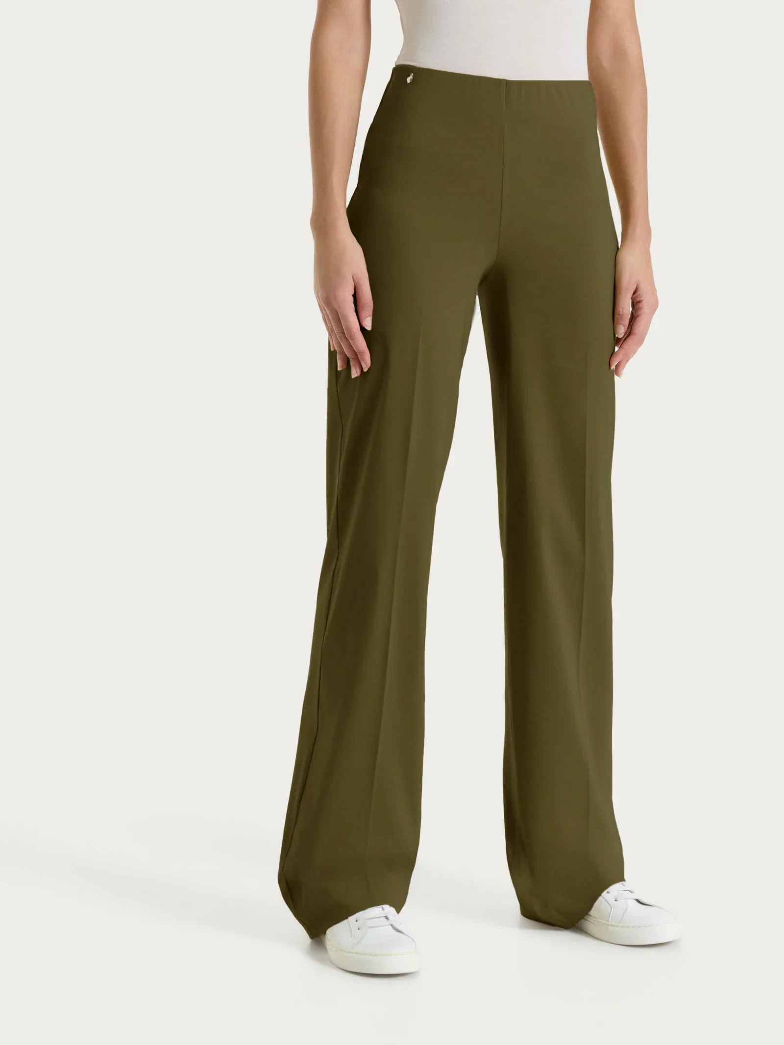 Image of Pantalone ampio in Super Fresh - Dark Olive