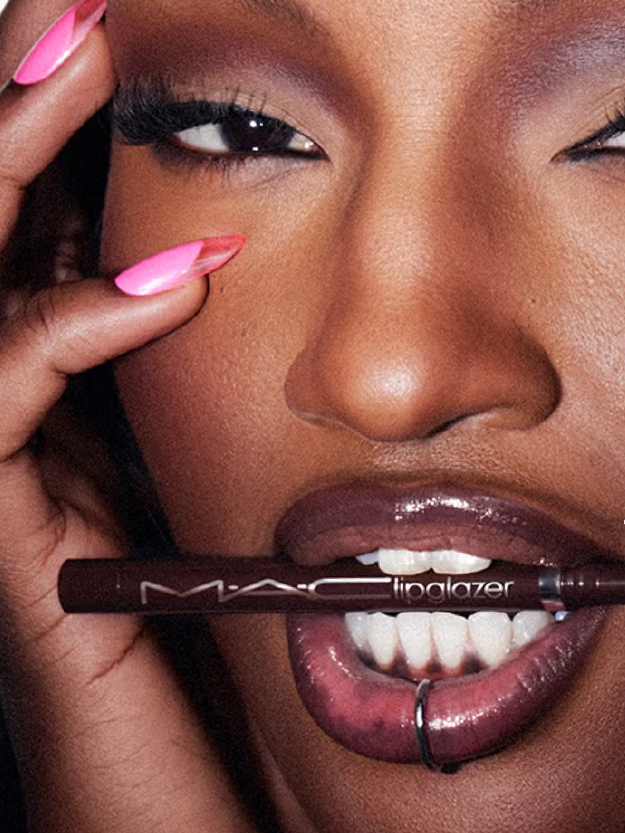 MAC Lip Glazer Glossy Liner 5ml (Various Shades)