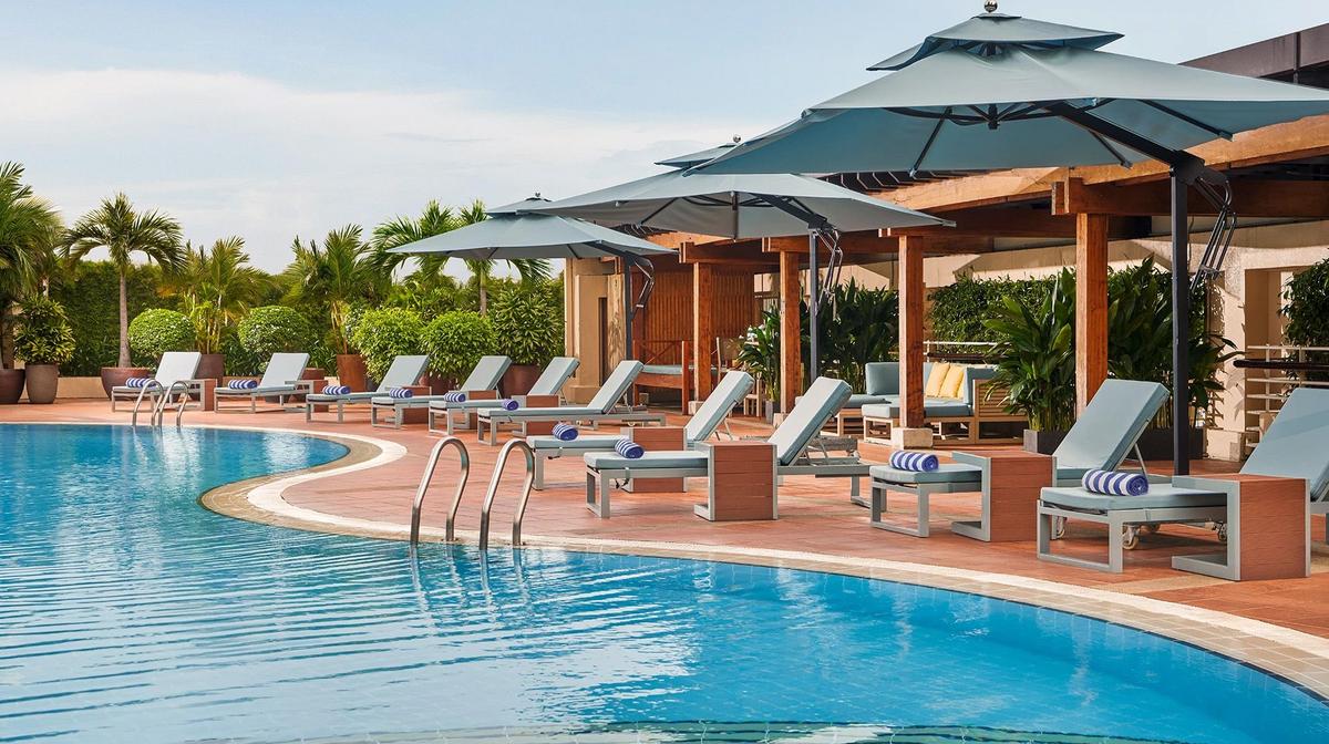 Award-Winning Ho Chi Minh City Escape with Club Lounge Access, Daily Breakfast & Nightly Free-Flow Drinks