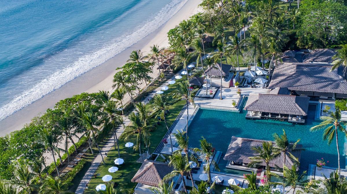 Iconic Jimbaran Beachfront Luxury with All-Inclusive Dining, Daily Cocktails & Kids Stay Free