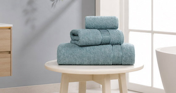 TAPIS ET SERVIETTES DE BAIN