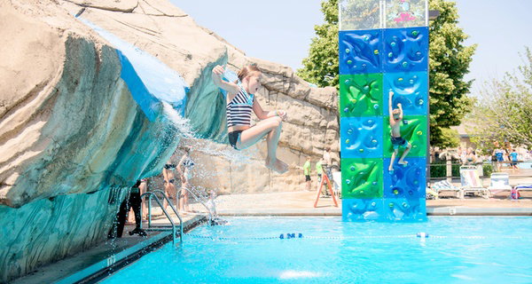 Splash Country Water Park Admission – Relax and Play