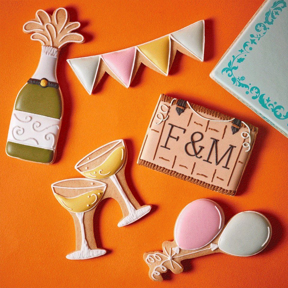 Beautiful Gifts for the Happy Couple