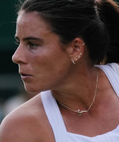 Emma Navarro.