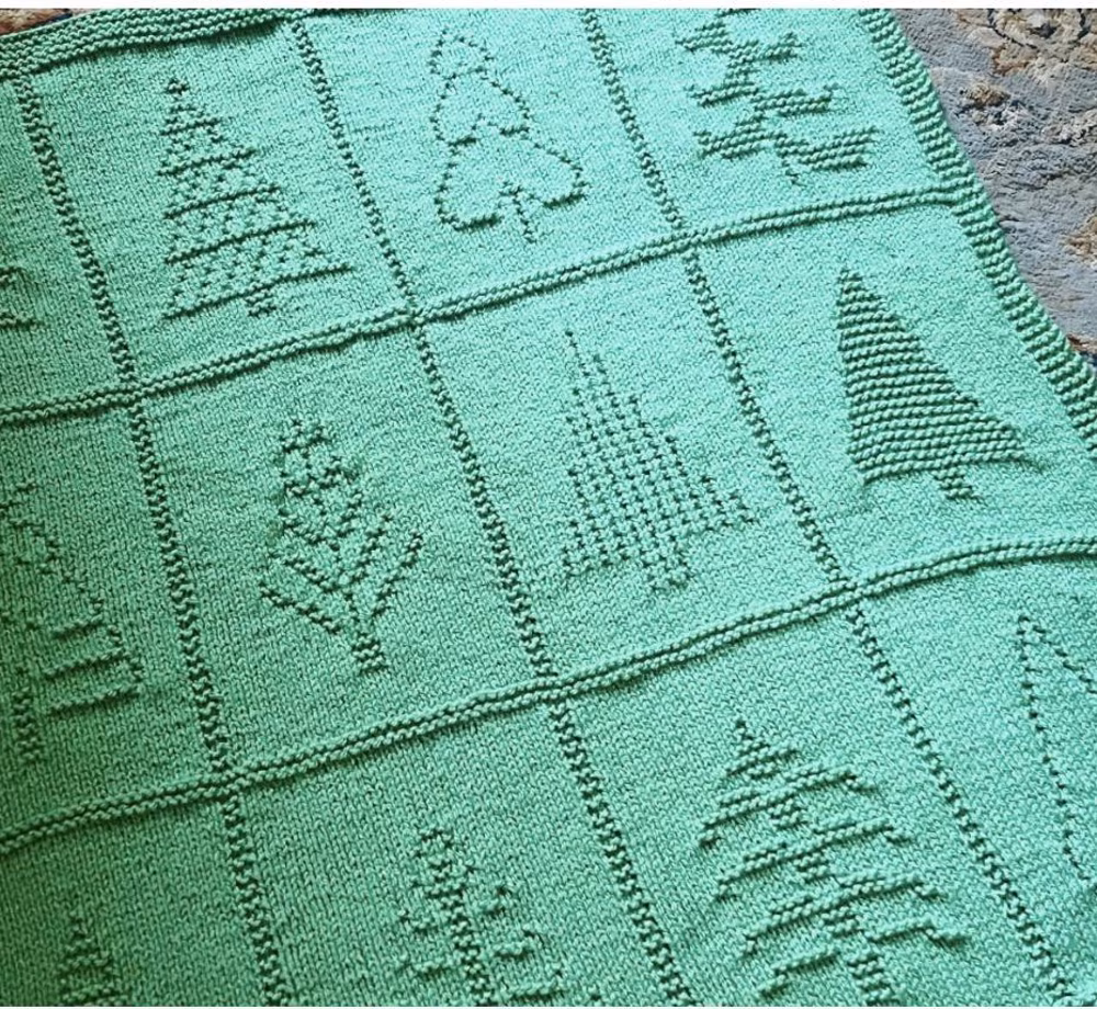 Many Christmas Tree Blanket
