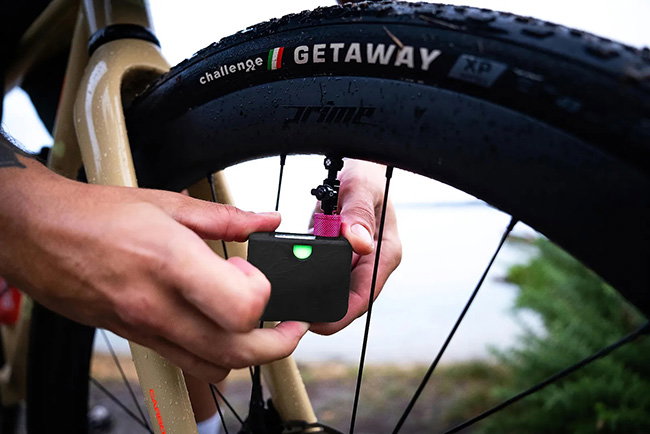 Muc-Off AirMach Electric Mini Inflator Pro