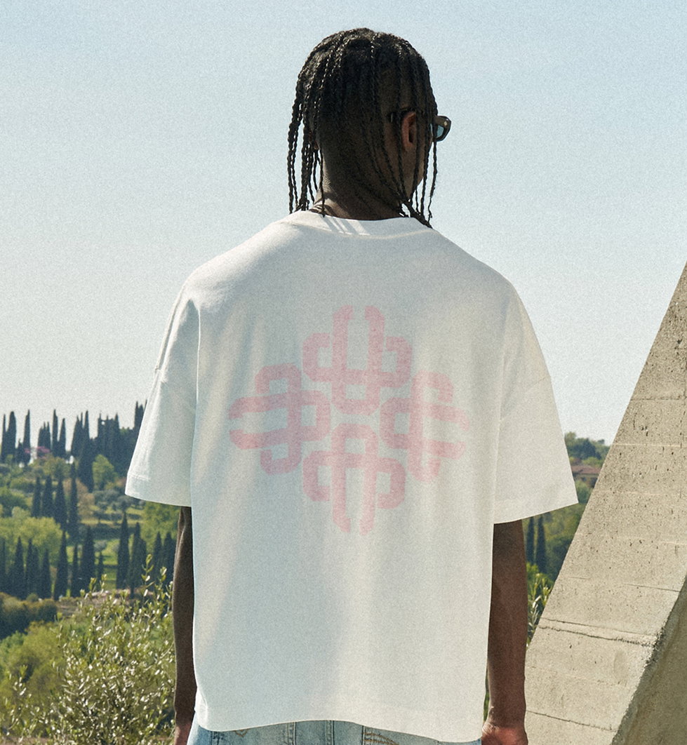 EMBLEM REVERSE PRINT T-SHIRT